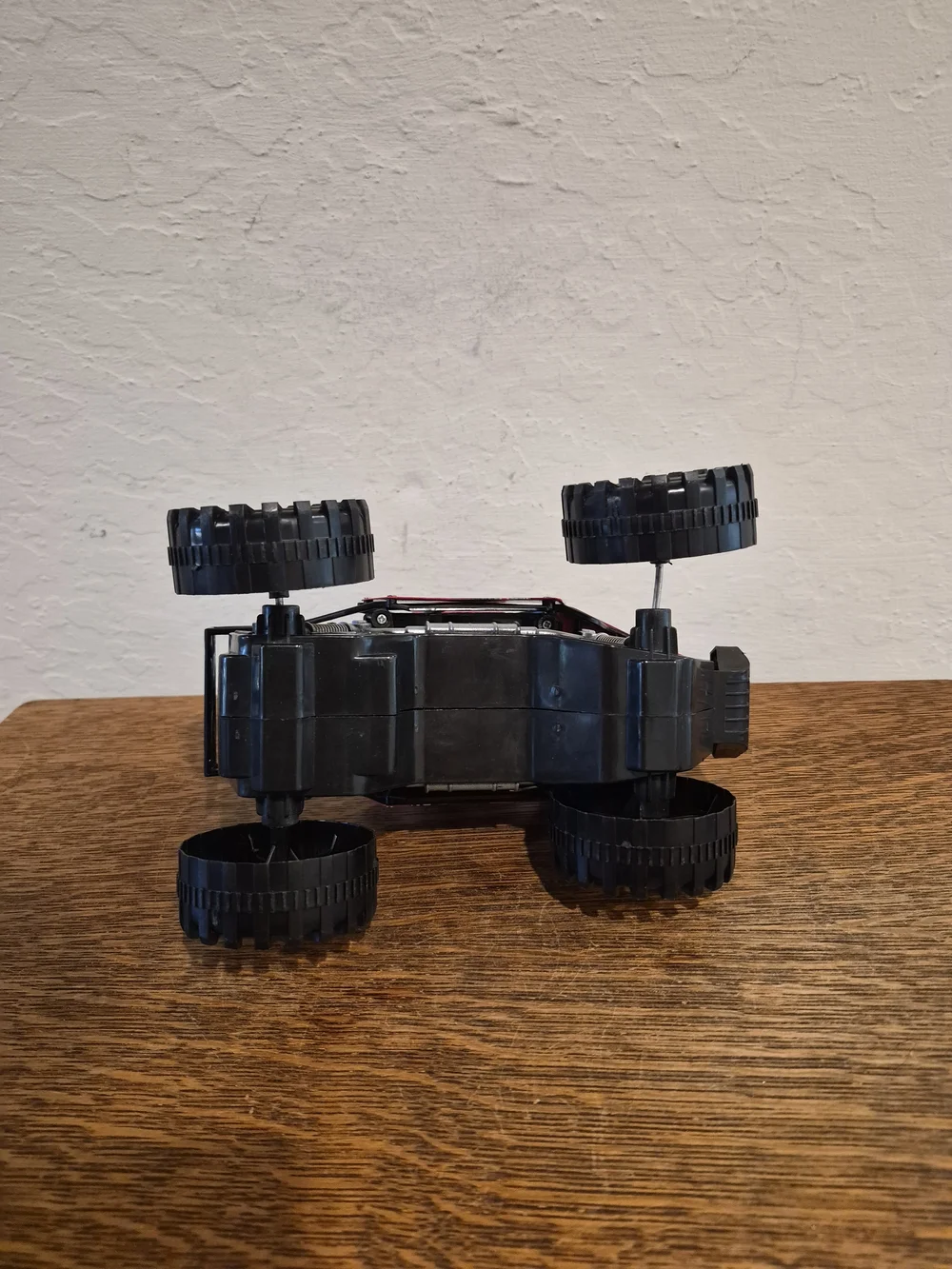 Mad Runner X Speed Friction Rock Crawler/Monster Truck Toy Car
